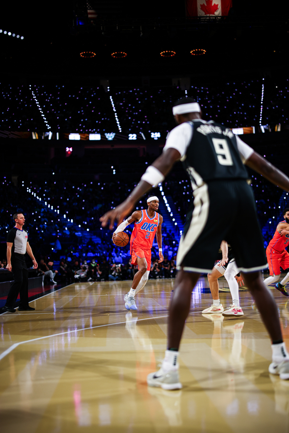 包含密尔沃基雄鹿发布备战花絮，今夜豪取连胜，NBA季后赛任务艰巨，轮换策略成焦点的词条